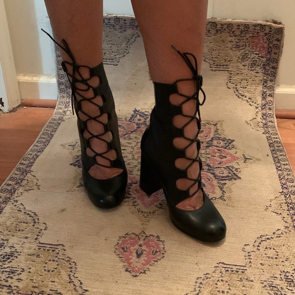 Steve Madden Lace Up Heels - Picture 9 of 9